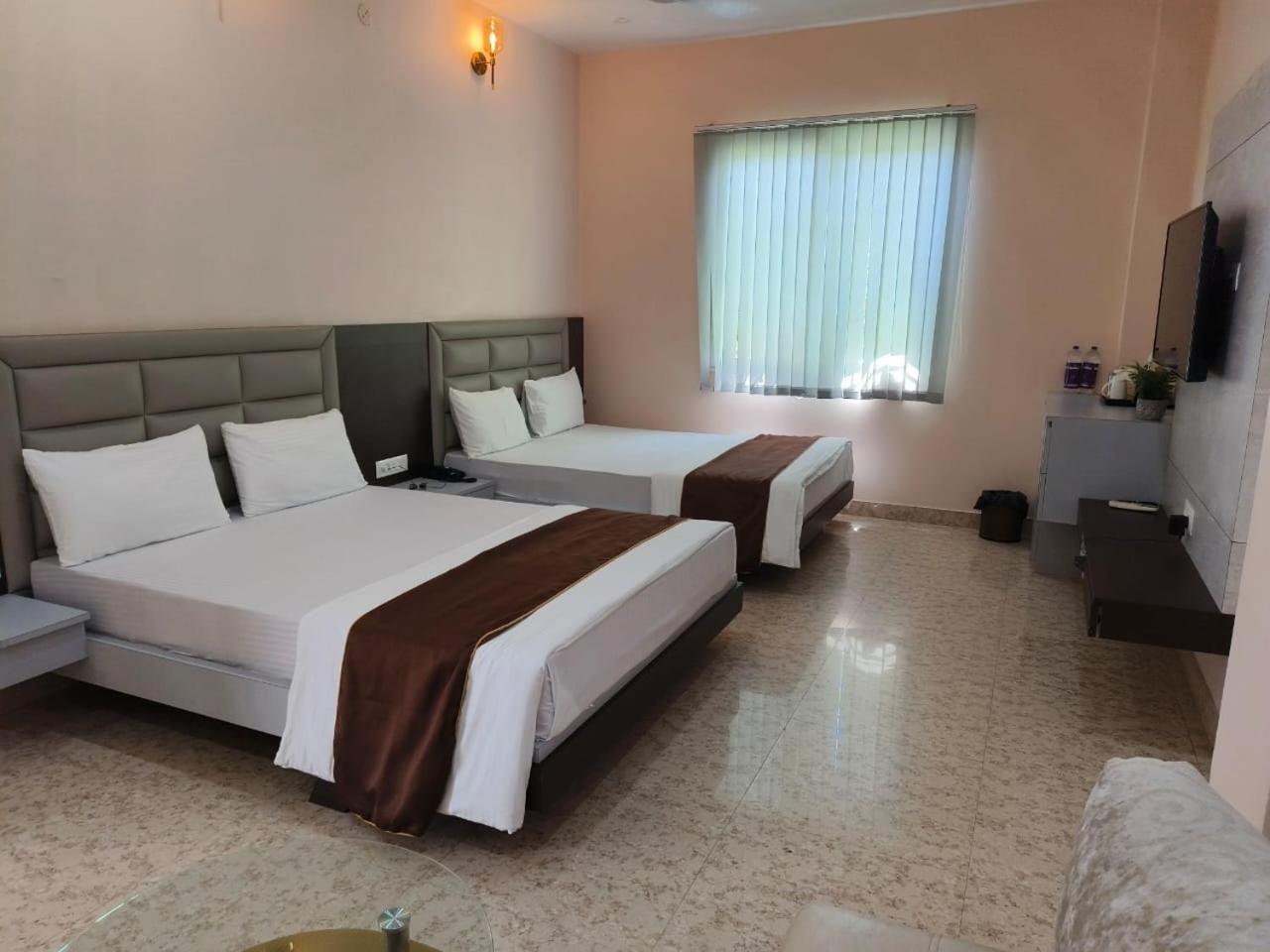 Jaanki Farms & Resorts Jorhāt Exteriér fotografie