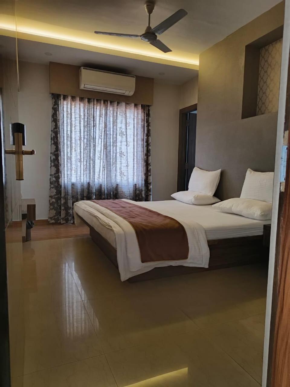 Jaanki Farms & Resorts Jorhāt Exteriér fotografie