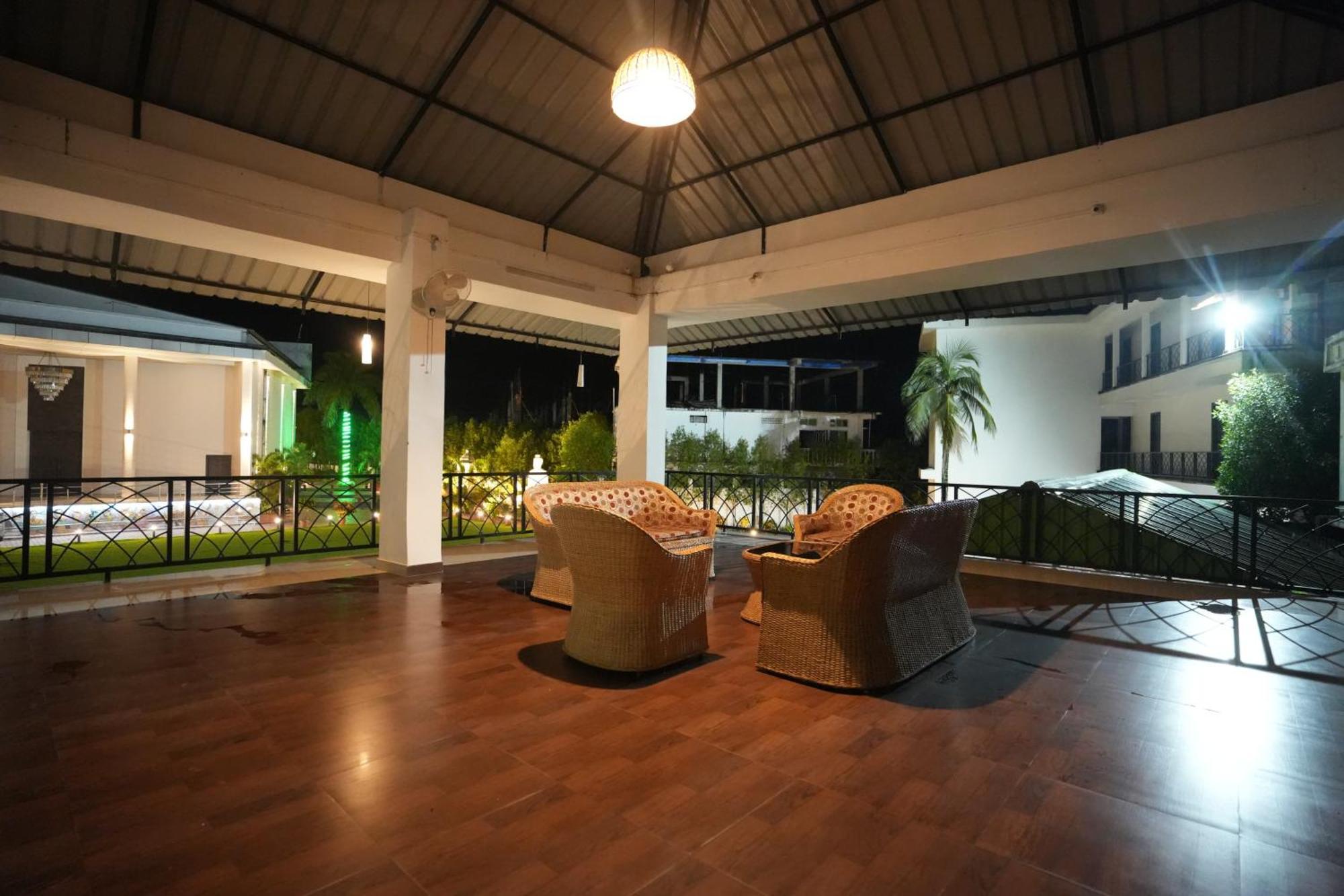 Jaanki Farms & Resorts Jorhāt Exteriér fotografie